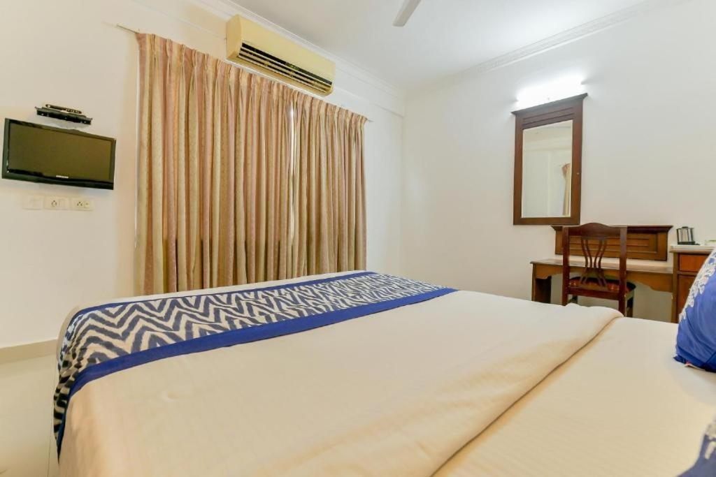 Готель Centre Point Kochi Екстер'єр фото